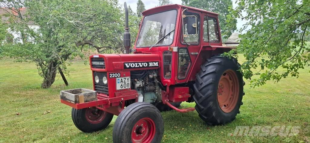 Volvo BM 2200 Трактори