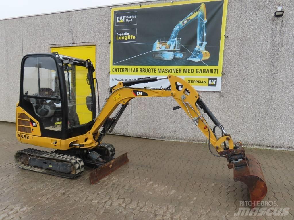 CAT 301.7 D Міні-екскаватори < 7т