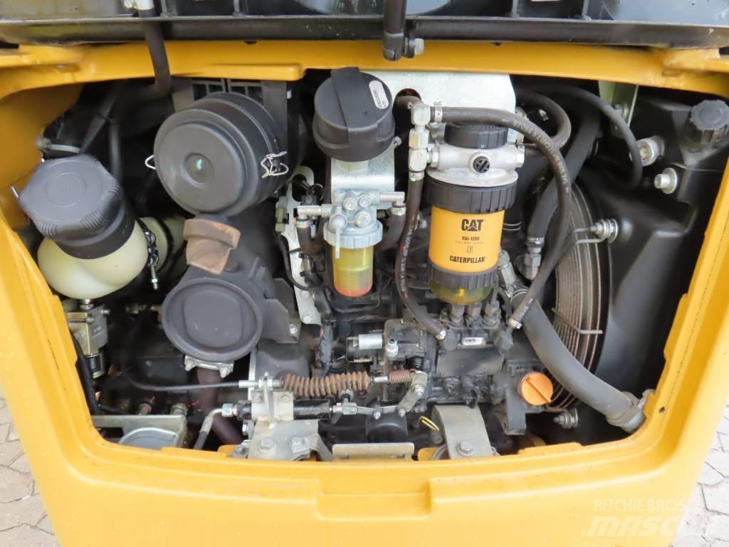 CAT 301.7 D Міні-екскаватори < 7т