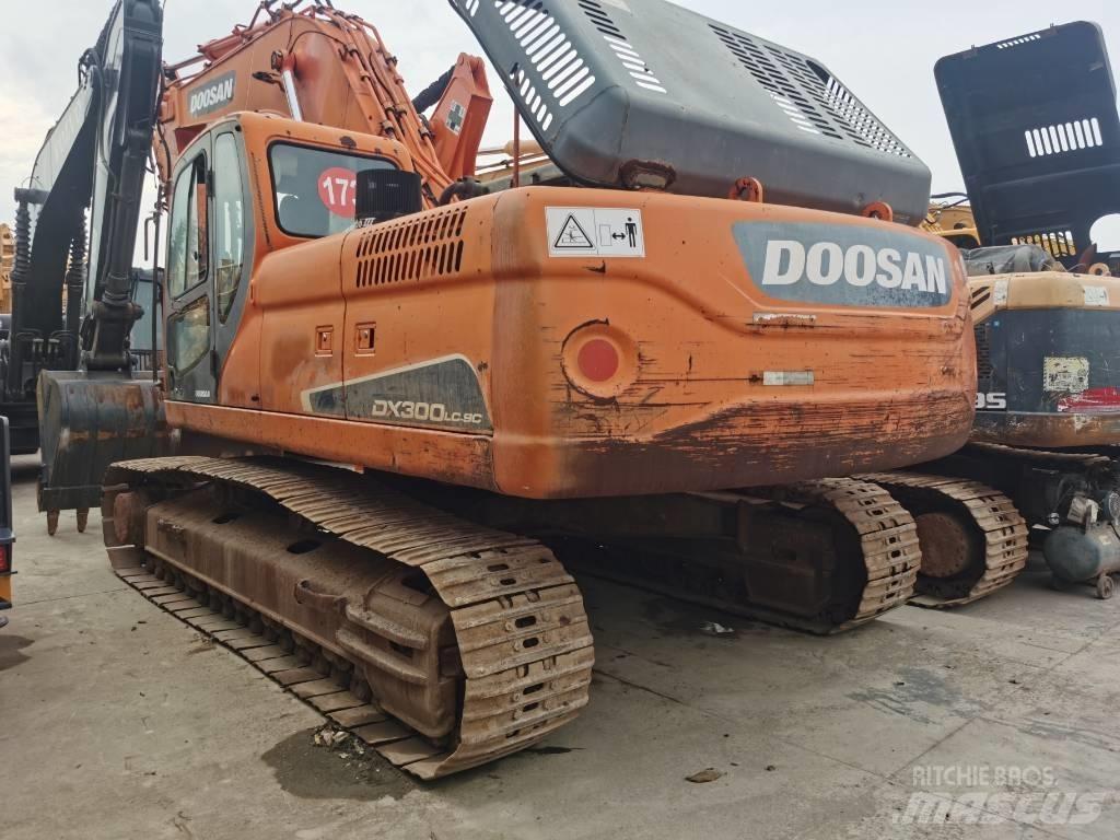 Doosan DX 300 LC Гусеничні екскаватори