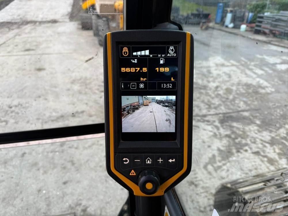 JCB JS145 Гусеничні екскаватори