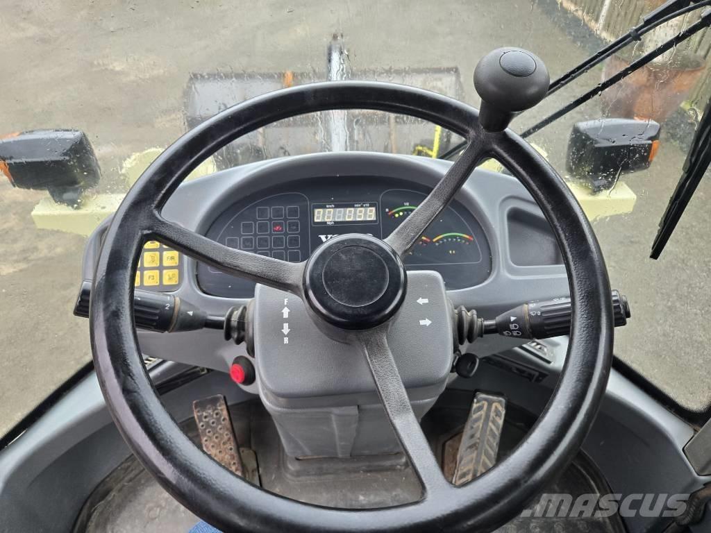 Volvo L 30 B Фронтальні навантажувачі