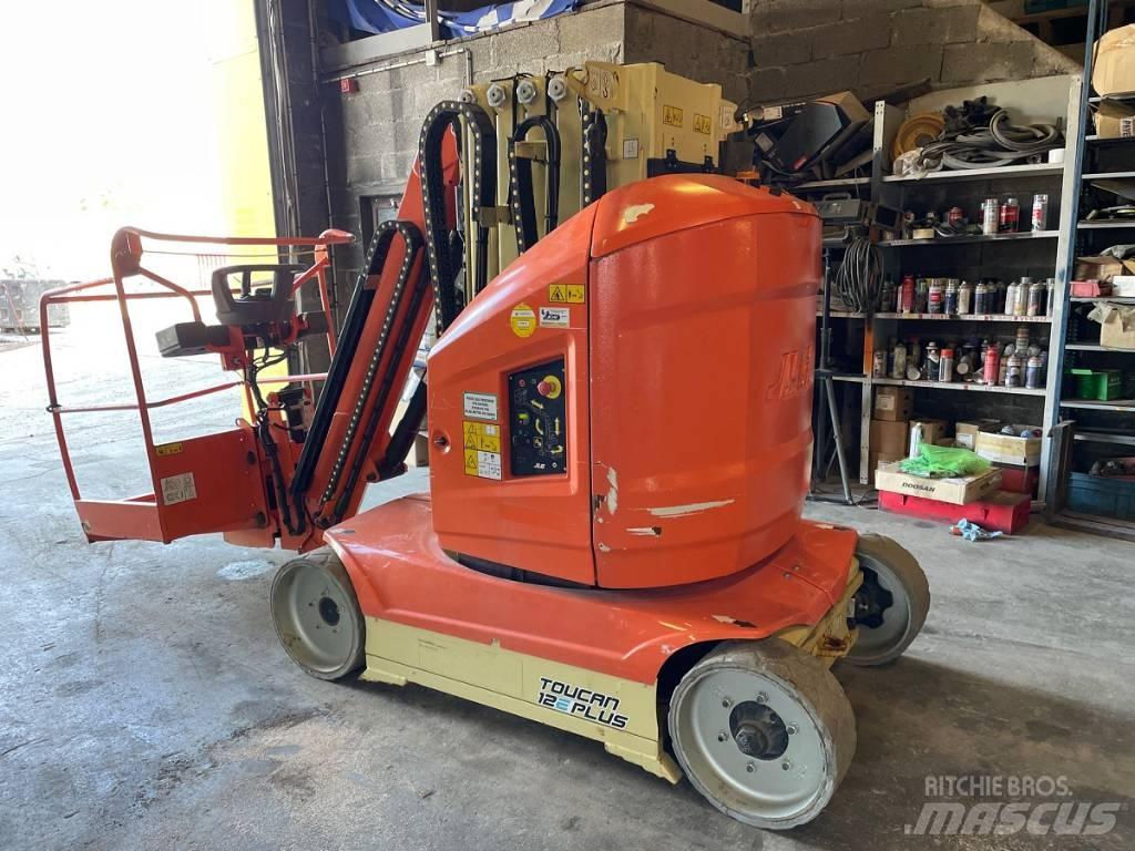 JLG Toucan 12 E Plus Вертикальні щоглові підйомники