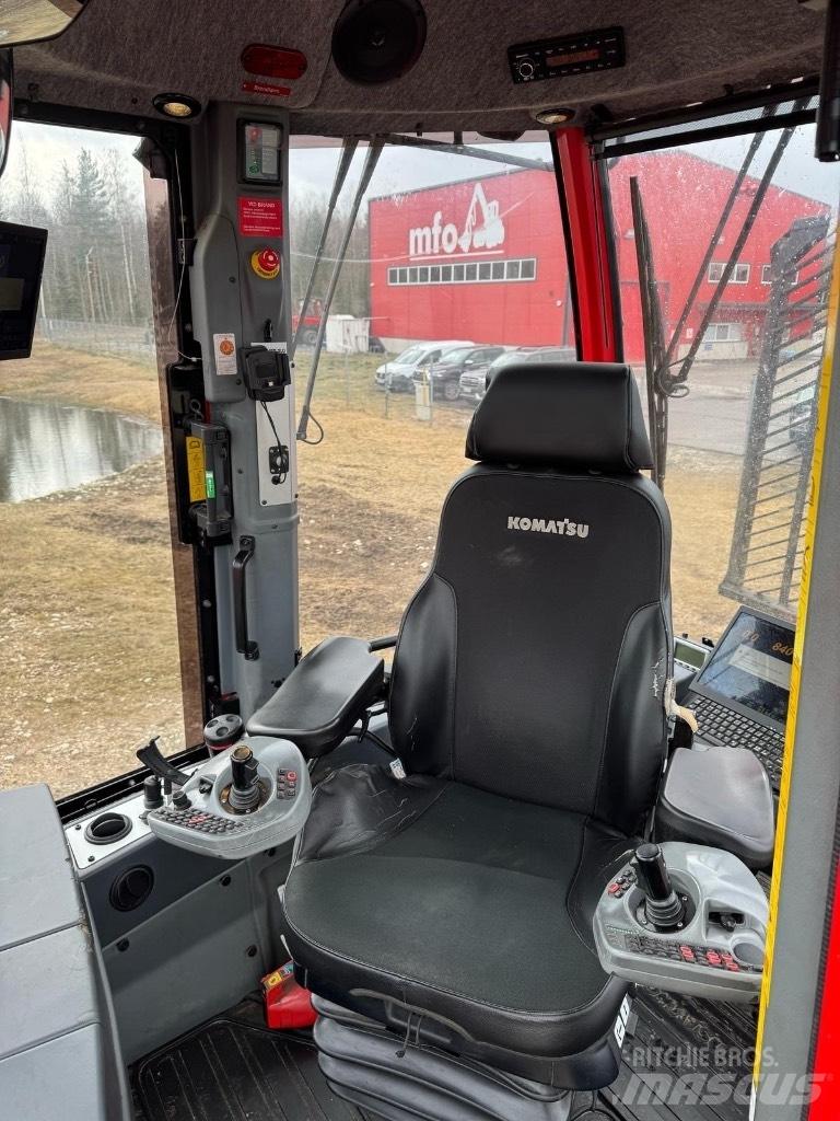 Komatsu 855 Форвардери