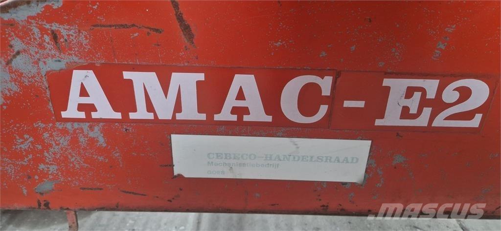 Amac E2 uienlader Картоплезбиральні комбайни