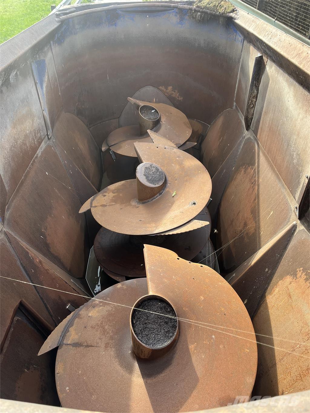  Europcomp Dualmix Завантажувачі змішувальних машин