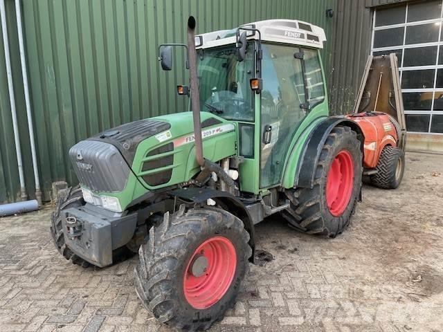 Fendt 209P Vario Трактори