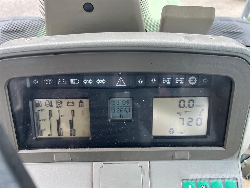 Fendt 411 VARIO Трактори