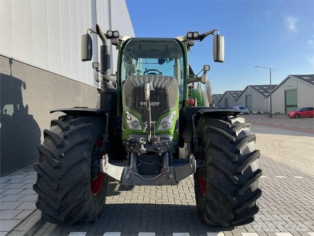 Fendt 724 S4 Трактори