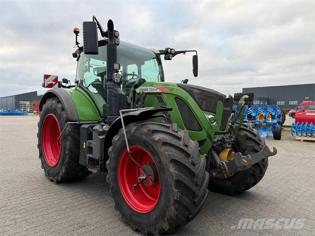 Fendt 724 S4 Трактори