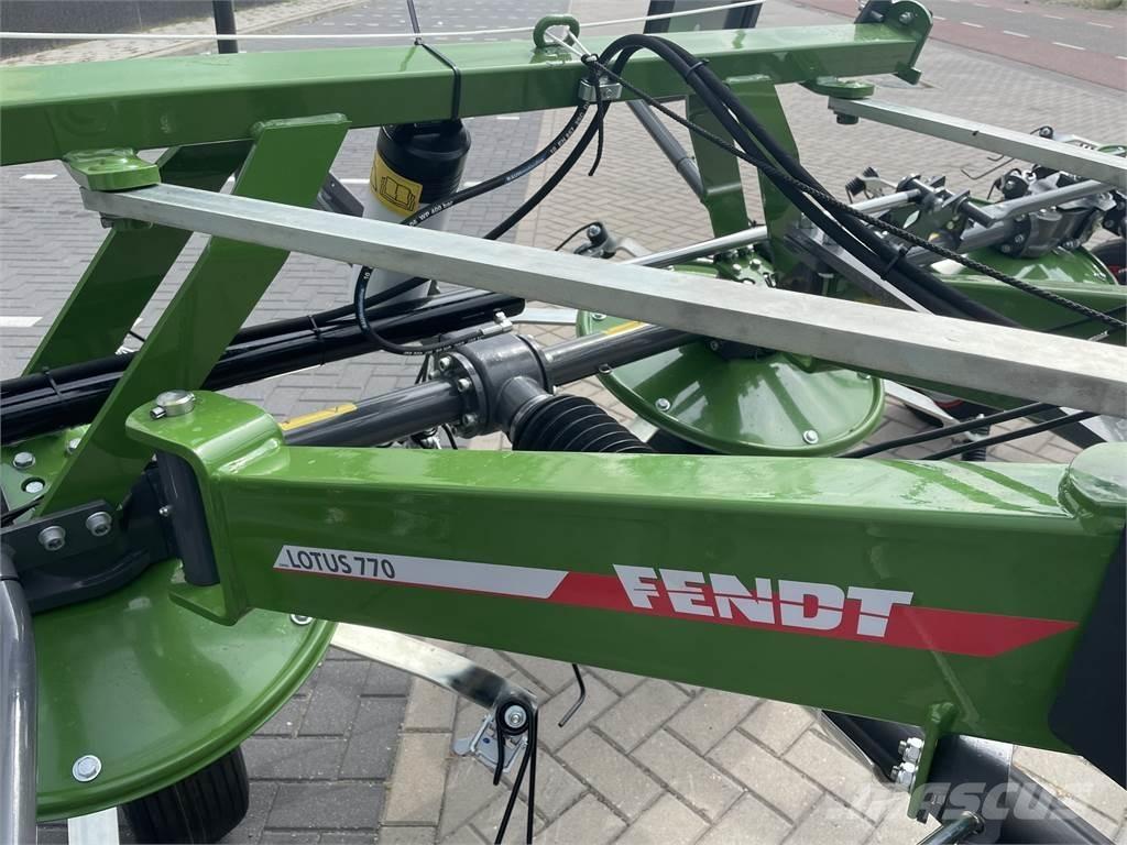 Fendt Lotus 770 Граблі і сінозворушувачі