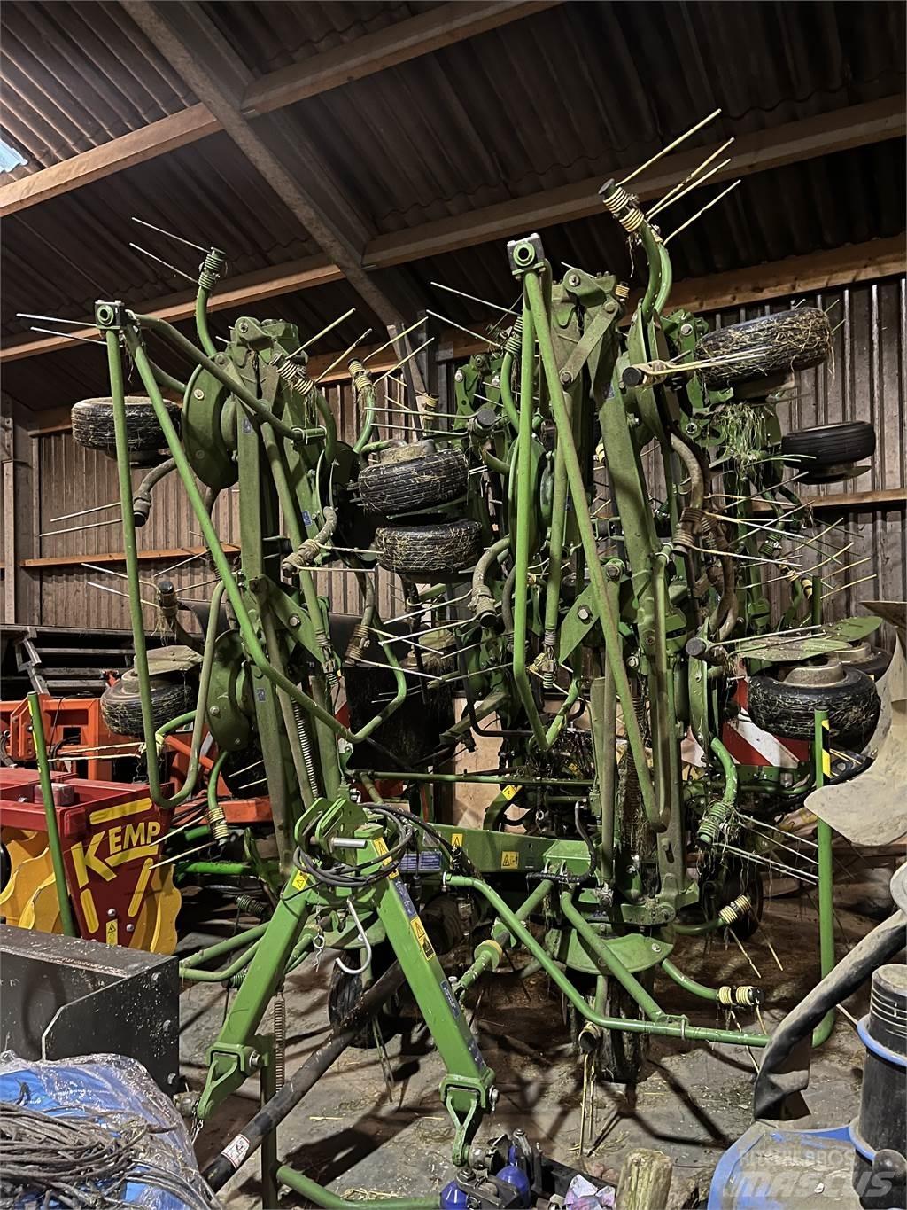 Krone KW 8.82 Граблі і сінозворушувачі