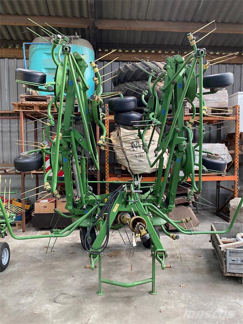 Krone KW 8.82 Граблі і сінозворушувачі