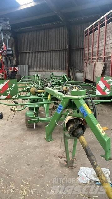 Krone KWT 15.02/14 Граблі і сінозворушувачі