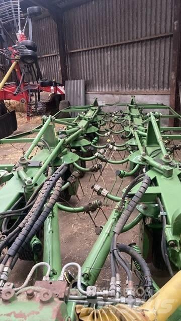 Krone KWT 15.02/14 Граблі і сінозворушувачі