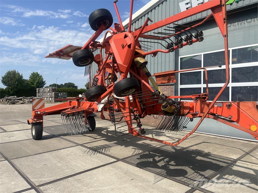 Kuhn 7302 DL Граблі і сінозворушувачі
