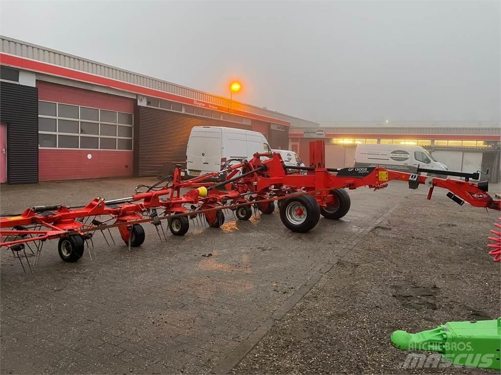 Kuhn GF 13002 Граблі і сінозворушувачі
