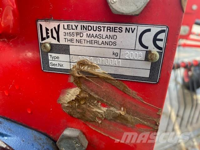 Lely Hibiscus 725 Граблі і сінозворушувачі