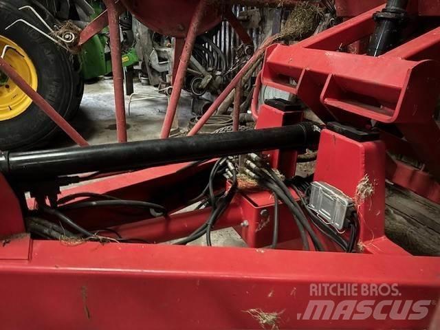 Lely Lotus 1020 Граблі і сінозворушувачі