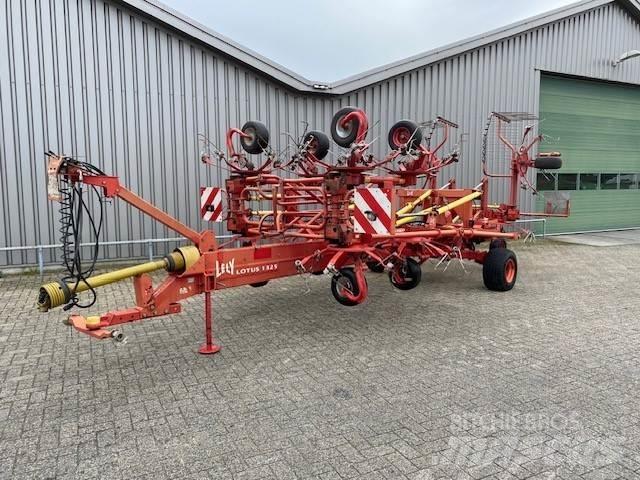 Lely Lotus 1325 Граблі і сінозворушувачі