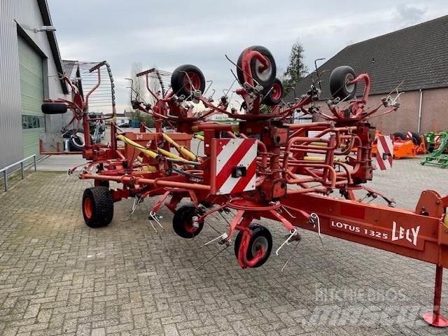 Lely Lotus 1325 Граблі і сінозворушувачі