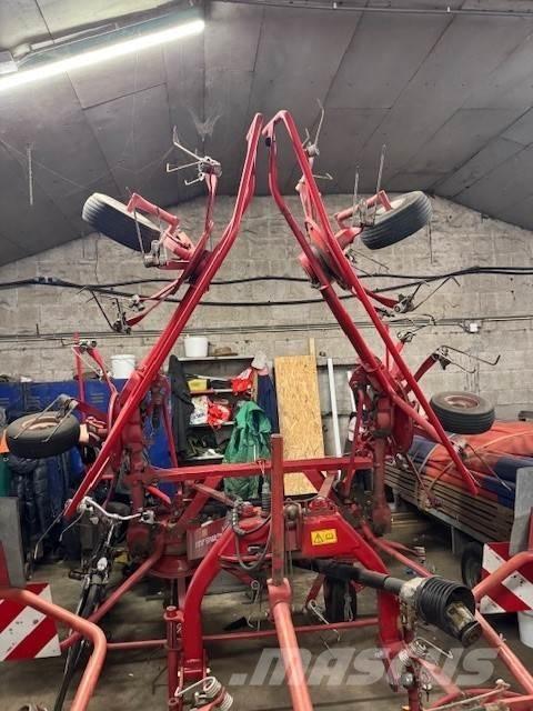 Lely Lotus 675 Граблі і сінозворушувачі