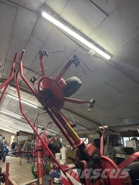 Lely Lotus 675 Граблі і сінозворушувачі