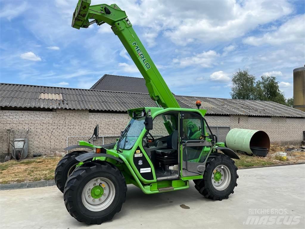 Merlo P32.6L Телескопічний навантажувач