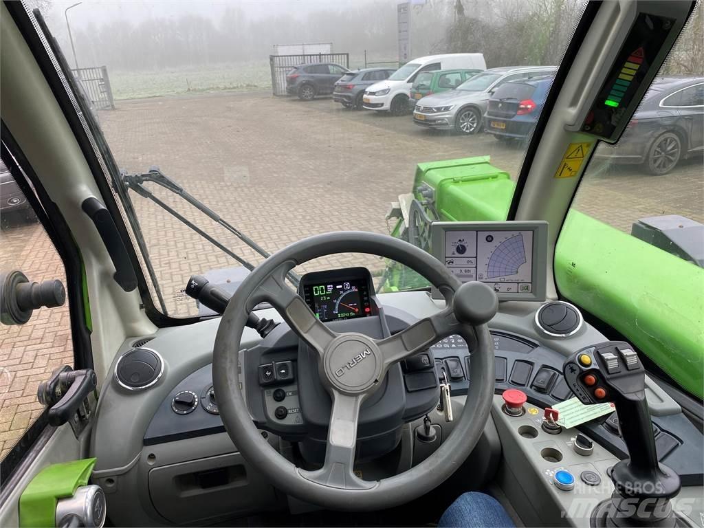 Merlo TF 38.7 Телескопічний навантажувач