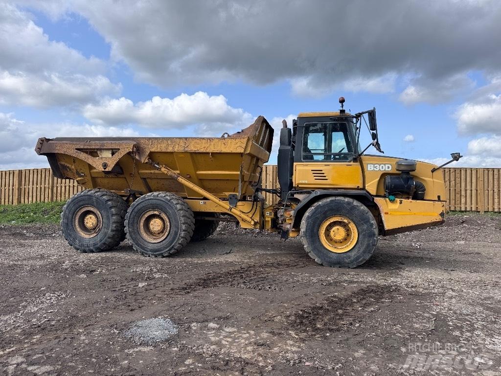Bell B 30 D Зчленовані самоскиди