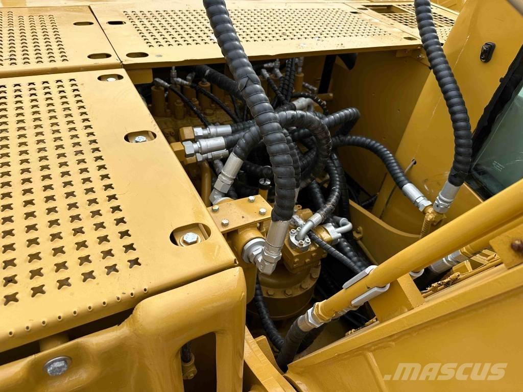 CAT 320 C L Гусеничні екскаватори