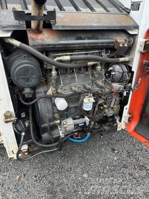 Bobcat 864 H Міні-навантажувачі