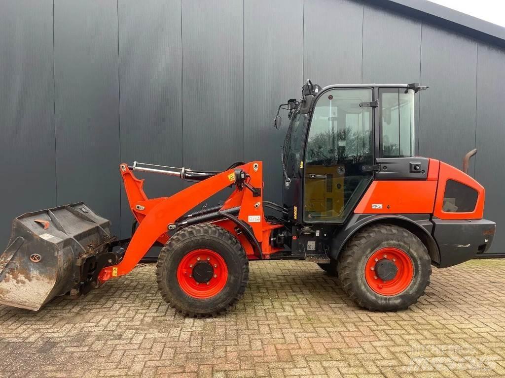 Kubota R065 Фронтальні навантажувачі