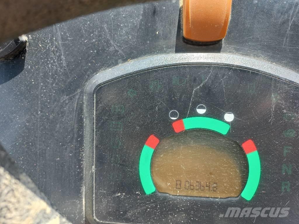 CAT 907 H Фронтальні навантажувачі