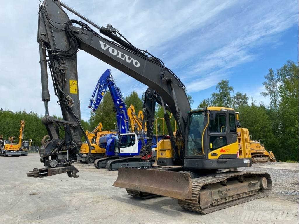 Volvo ECR 235 Гусеничні екскаватори