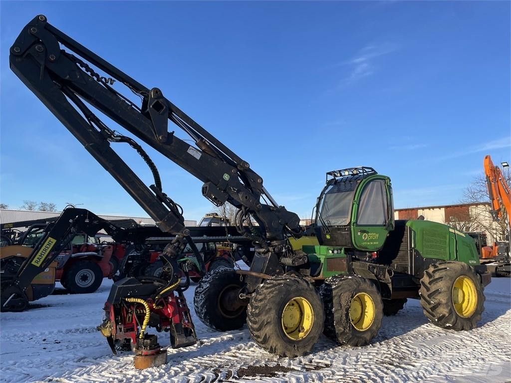 John Deere 1270E Харвестери