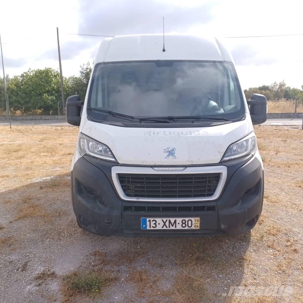 Peugeot Boxer Пікапи / Бічне розвантаження