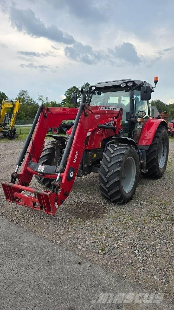 Massey Ferguson 5713 Трактори