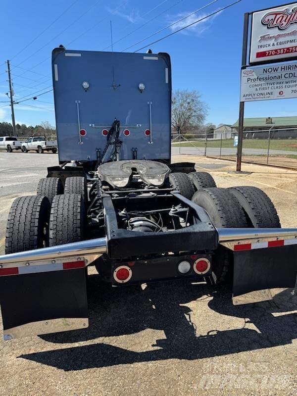 Peterbilt 389 Тягачі
