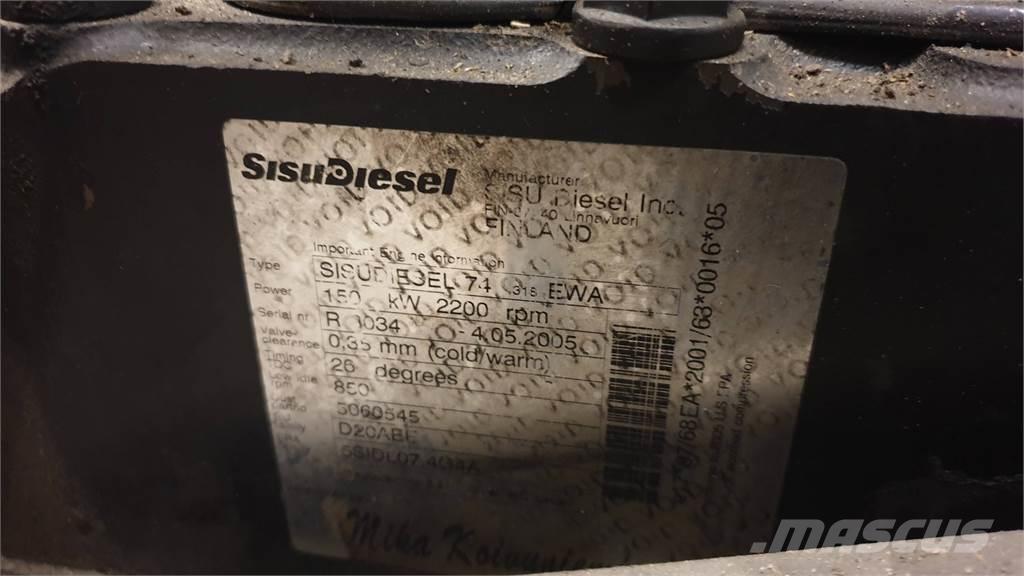 Sisu 74 EWA Двигуни