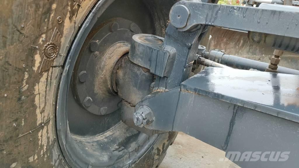 XCMG GR 180 Гусеничні екскаватори