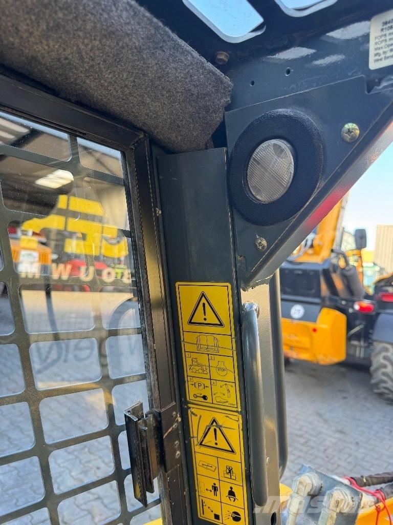 Gehl R105 Міні-навантажувачі