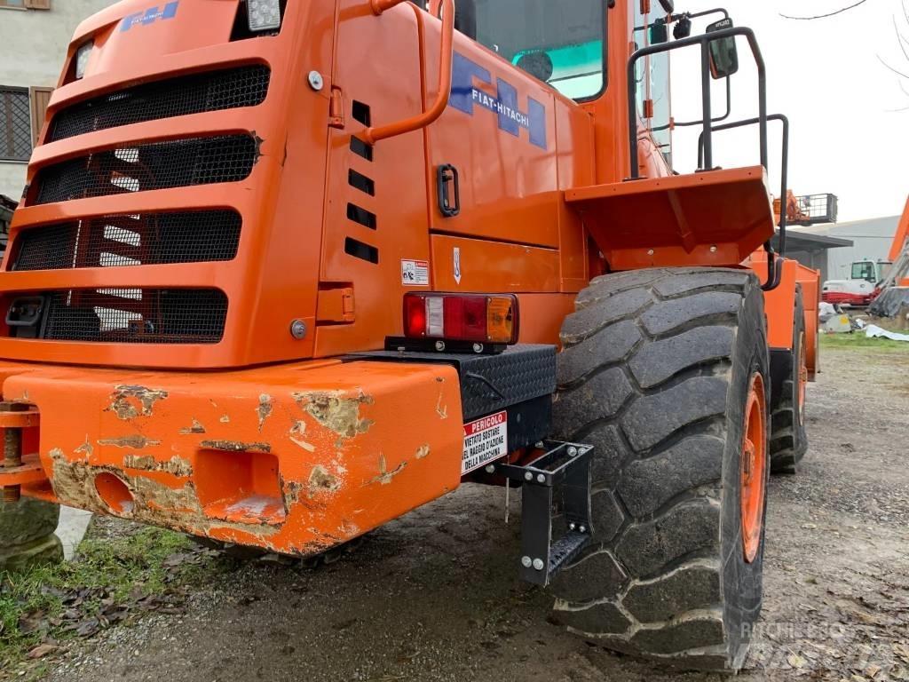 Fiat-Hitachi W230 Фронтальні навантажувачі
