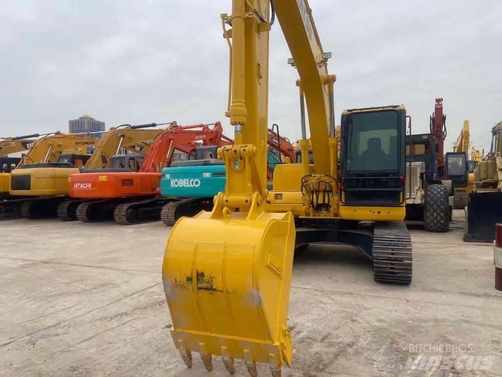 Komatsu PC 130 Гусеничні екскаватори