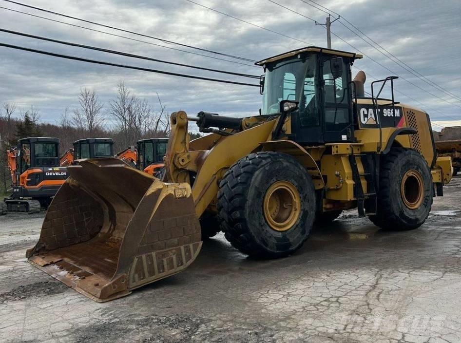 CAT 966 M Фронтальні навантажувачі