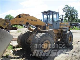 Furukawa 365 Фронтальні навантажувачі