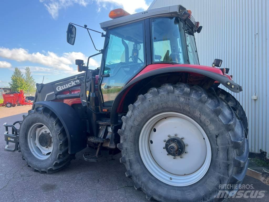 Massey Ferguson 8220 Трактори