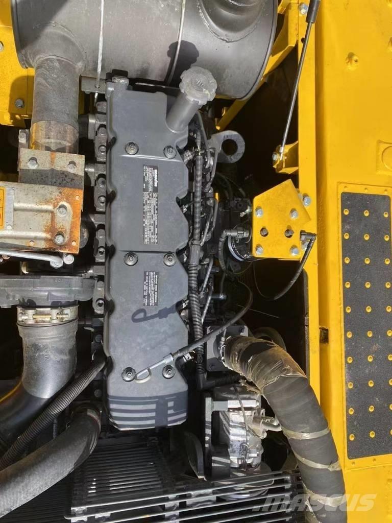 Komatsu 200-8 Гусеничні екскаватори