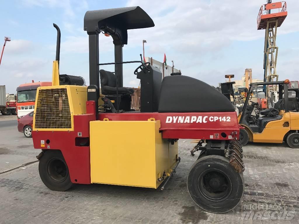 Dynapac CP 142 Пневматичні катки