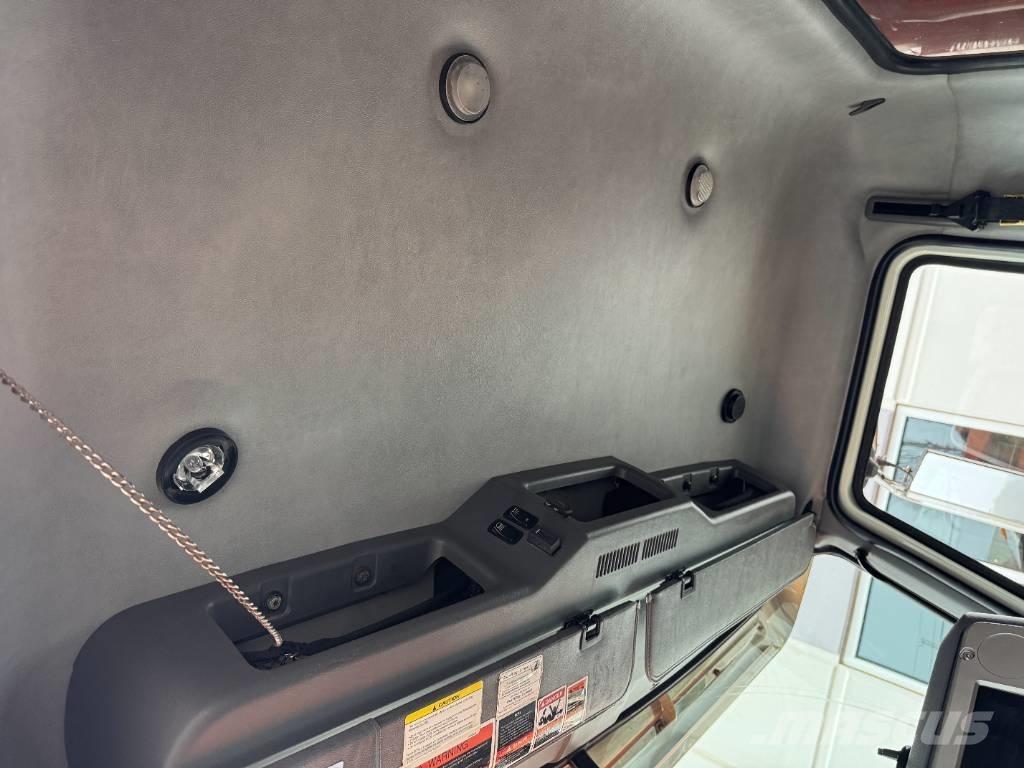 Mack GU813 Самоскиди